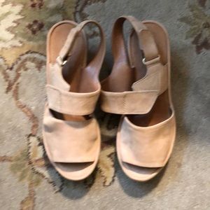Clarks Sand Color Sandals Size 9